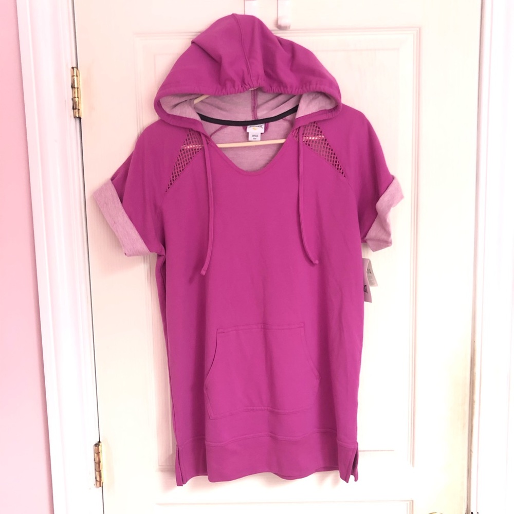 NWT Everlast Top size medium